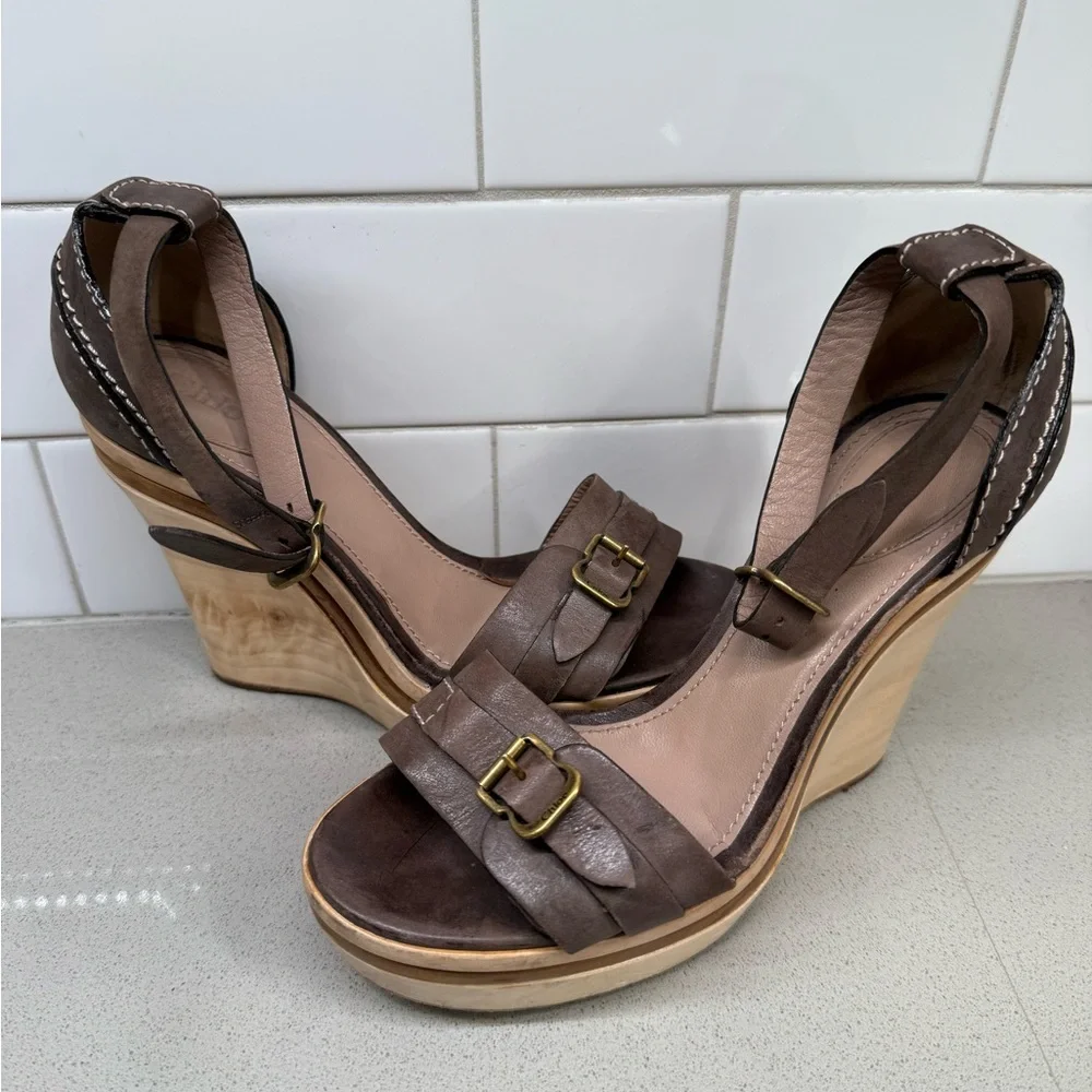 Chloe Brown Wood and Leather Wedge Sandals
